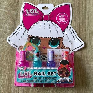 NWT … L.O.L. SURPRISE! “6 Piece” Nail Set